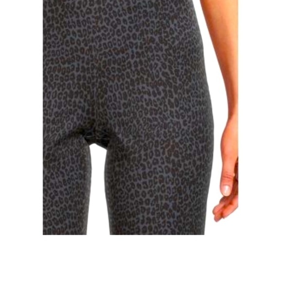 Time and Tru Gray Black Animal Leopard Print Comfort Cropped Pants NWT Plus Sz18 - Picture 16 of 16
